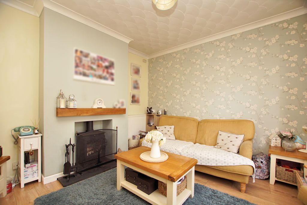 Property photo 2 of 21 Lounge