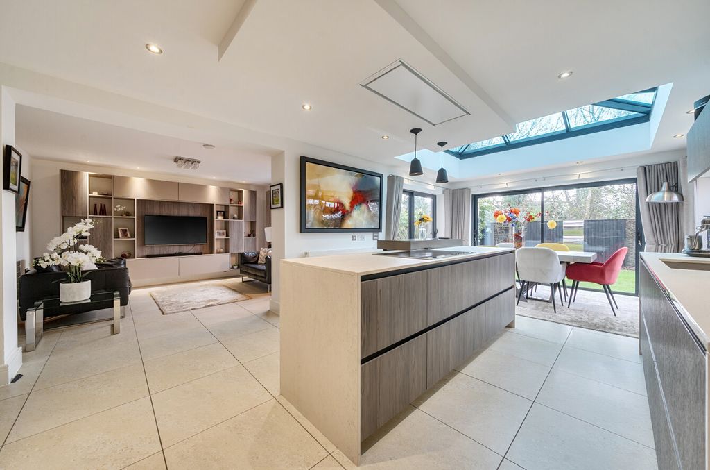 Property photo 3 of 24 1399665-14-697A3c...