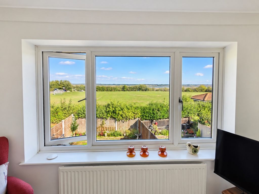 Property photo 3 of 18 5563284
