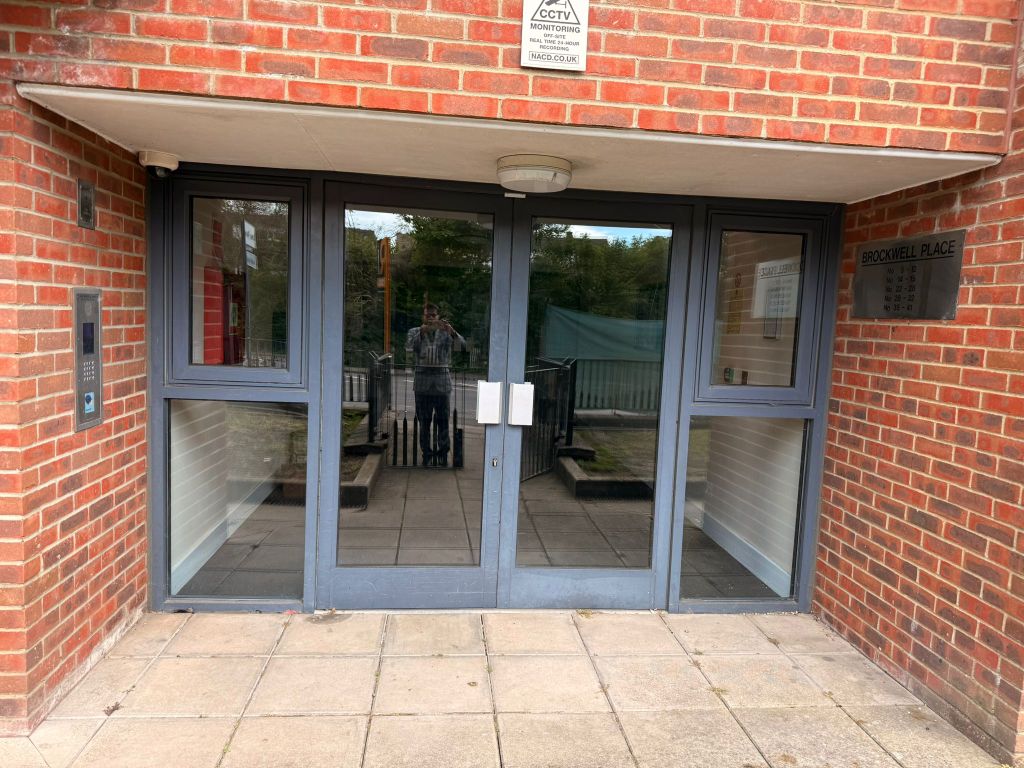 Property photo 2 of 12