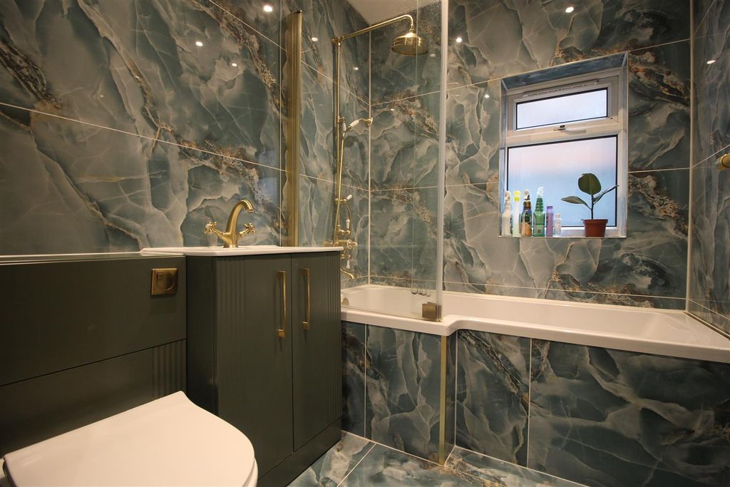 Property photo 2 of 8 Img_2229.Jpg