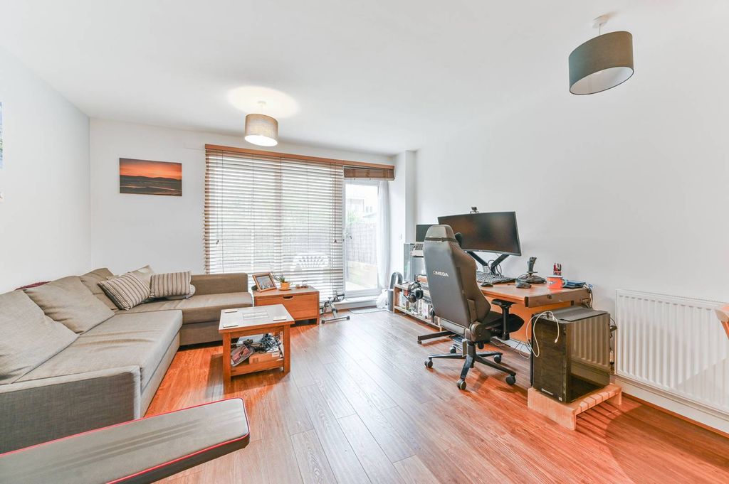 Property photo 3 of 13