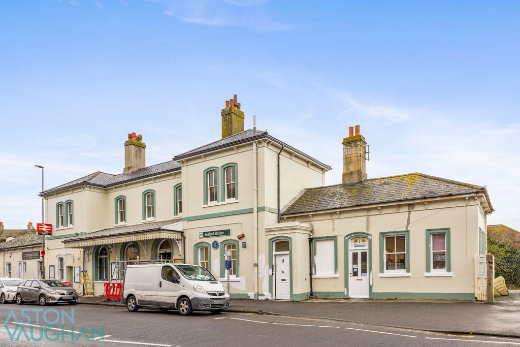 Property photo 2 of 10 4599641