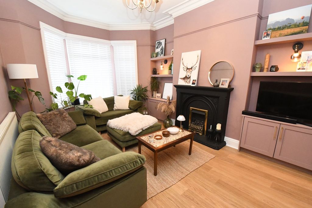 Property photo 1 of 24