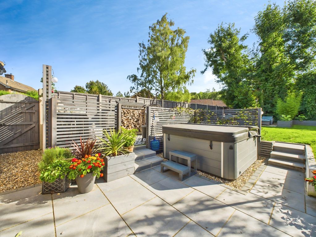 Property photo 2 of 31 05