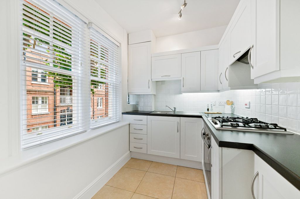 Property photo 2 of 13 Picture No. 08