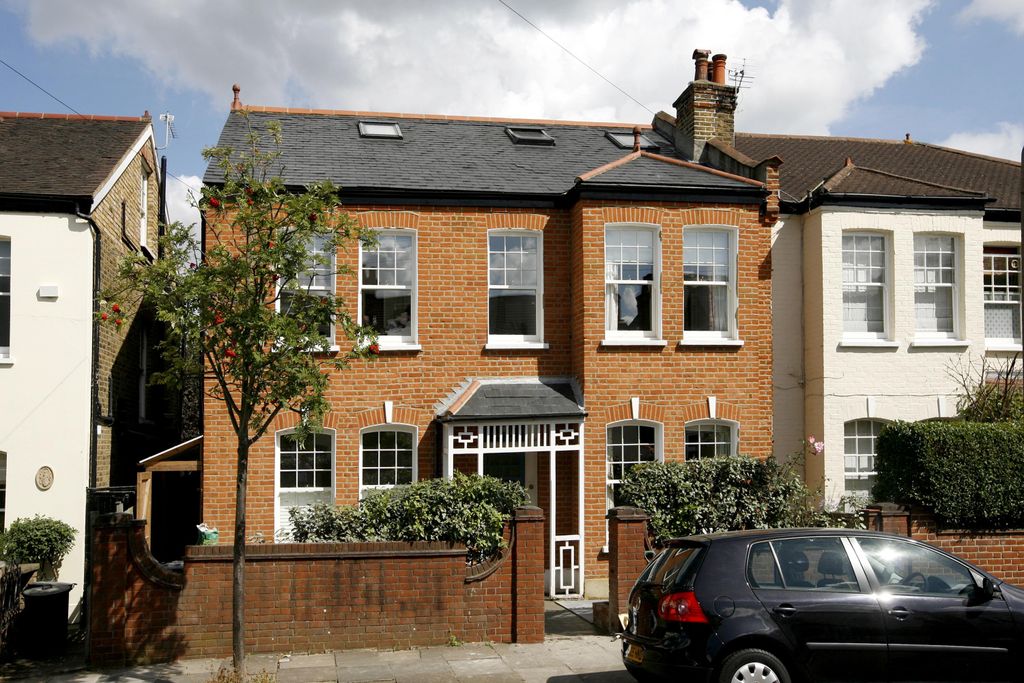Property photo 3 of 9