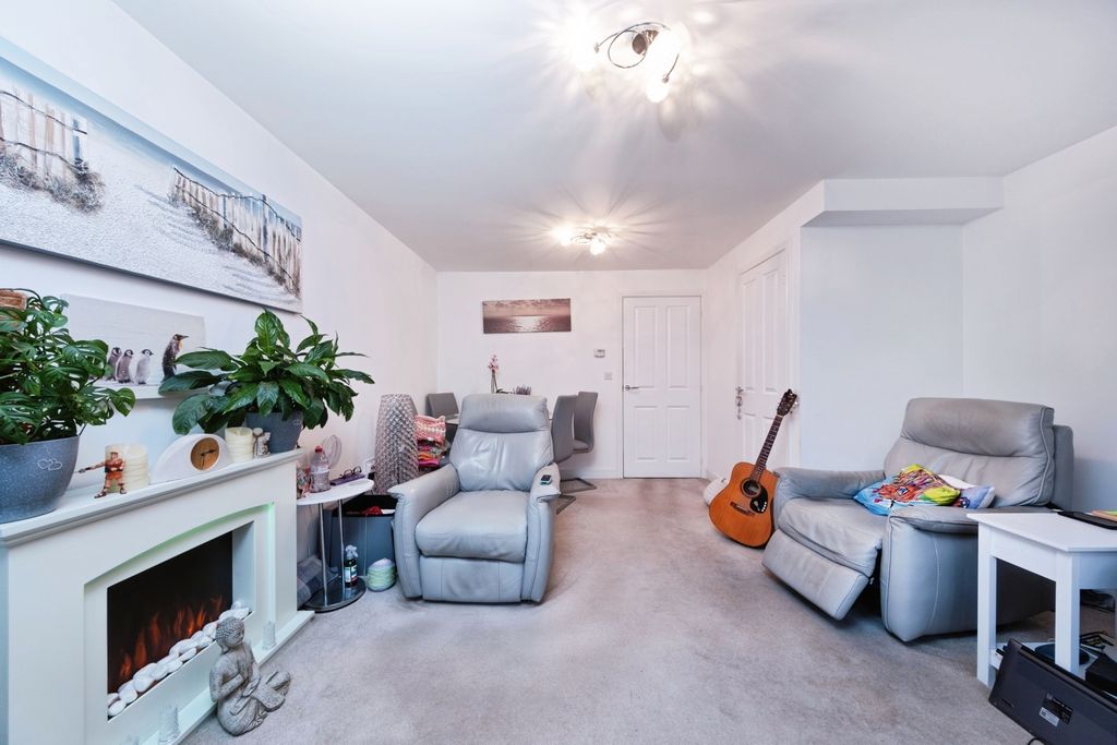 Property photo 3 of 15 Pbox-Img.Jpg