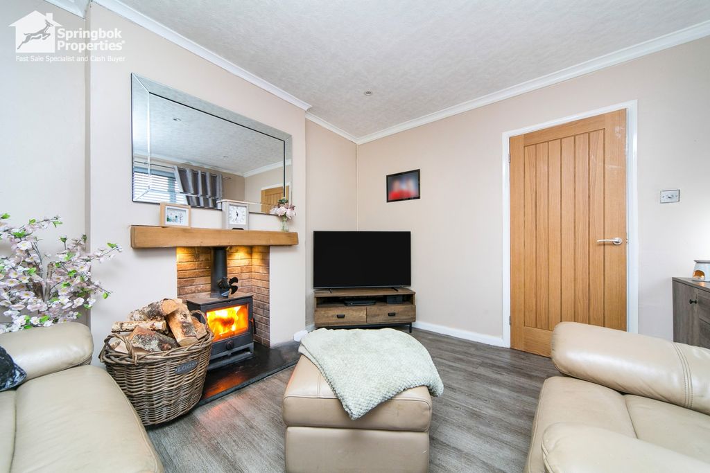 Property photo 3 of 18 2