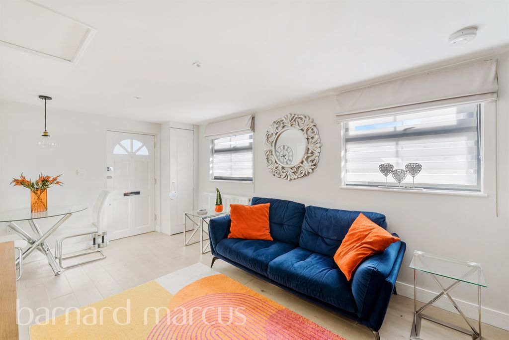 Property photo 3 of 9