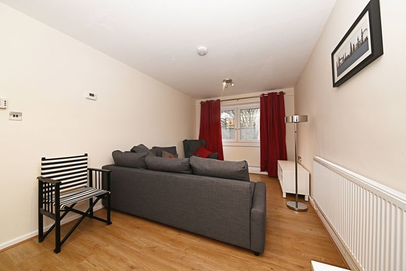 Property photo 3 of 7 Living Room