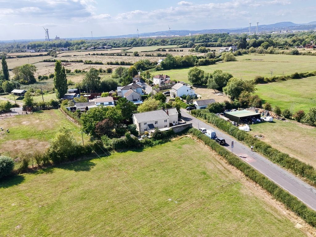 Property photo 1 of 28