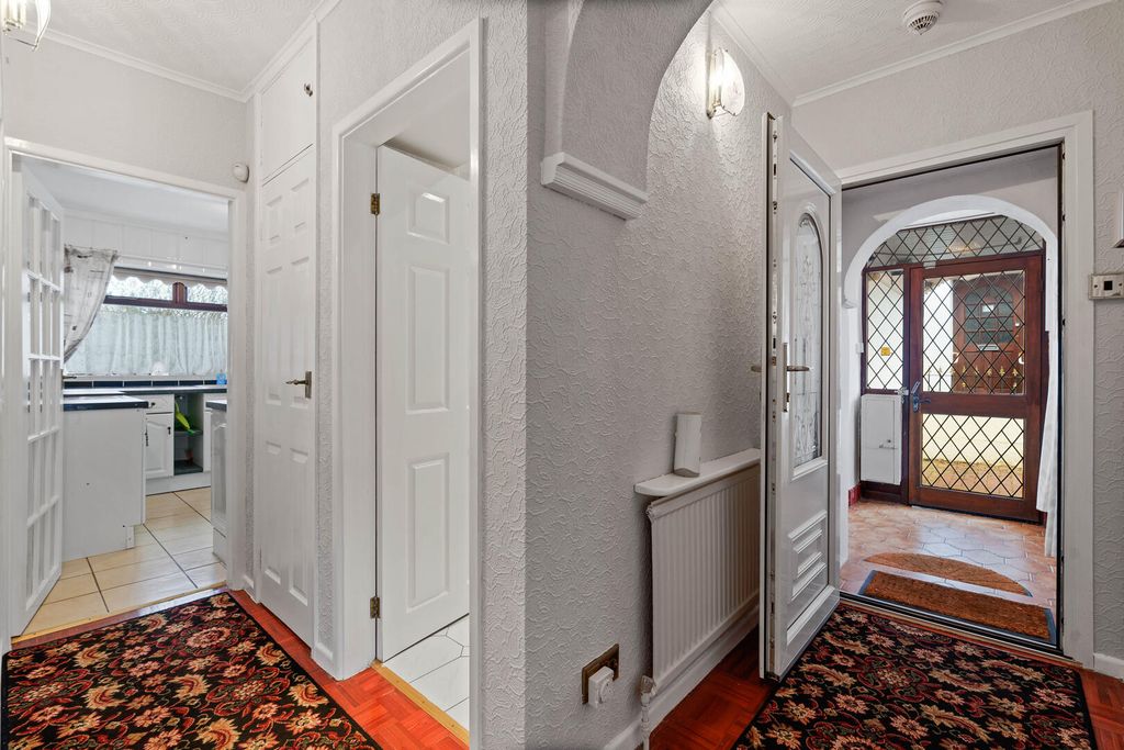 Property photo 3 of 16 Hallway