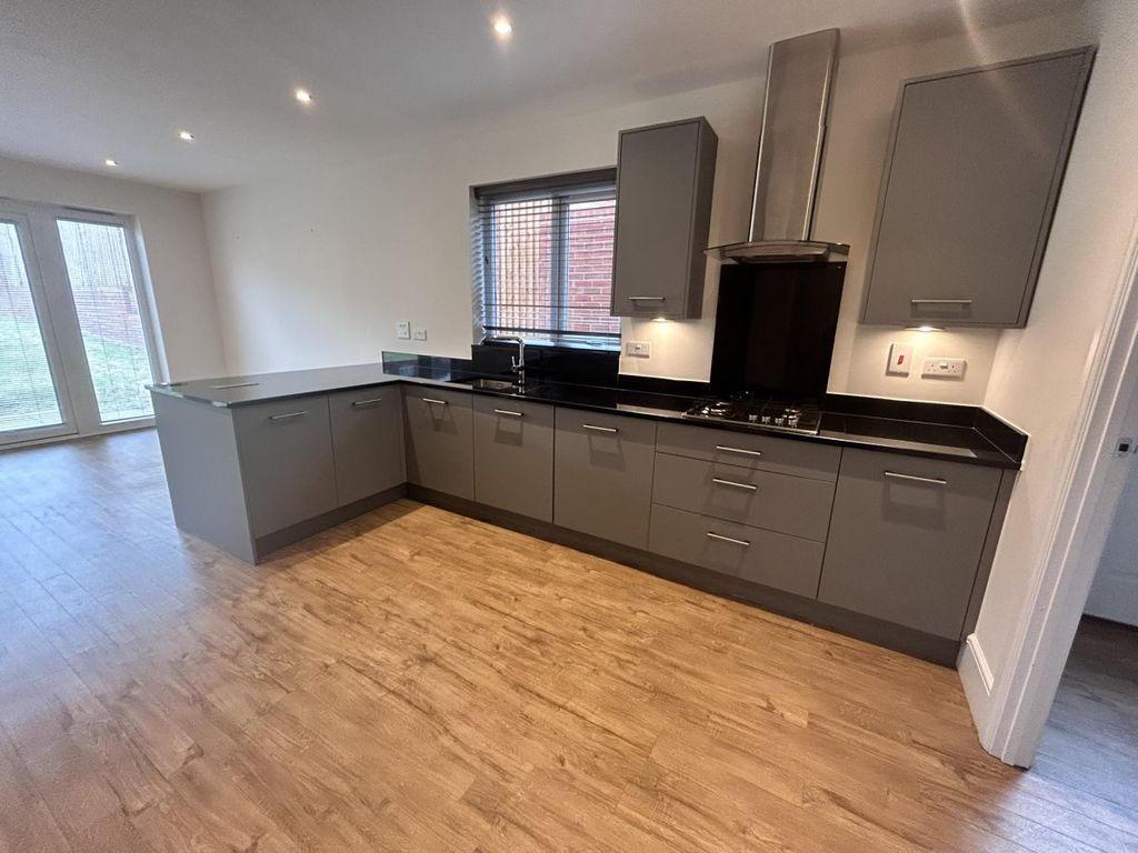 Property photo 1 of 27