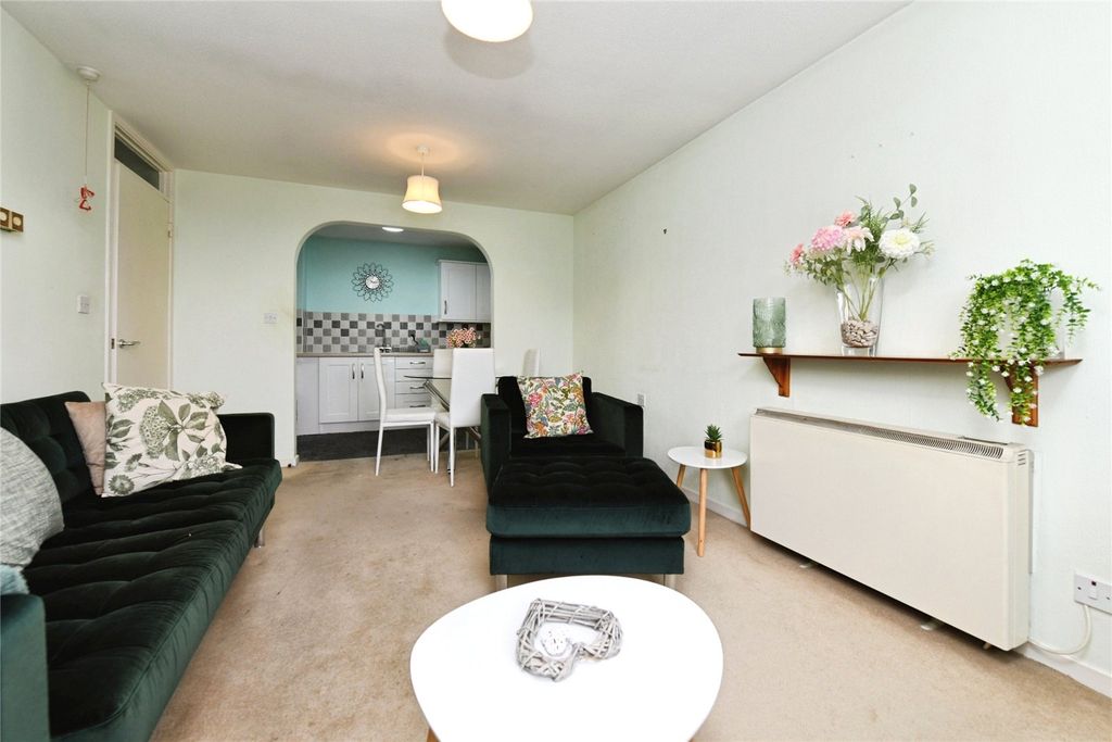 Property photo 3 of 17 Internal