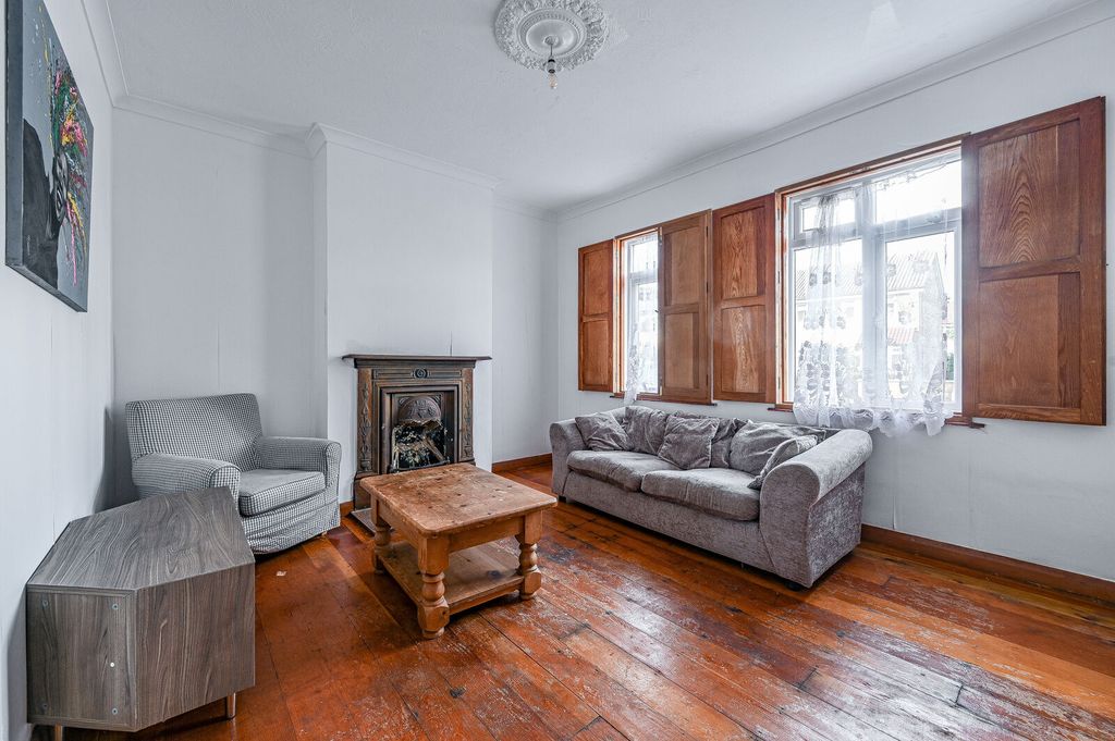Property photo 1 of 19
