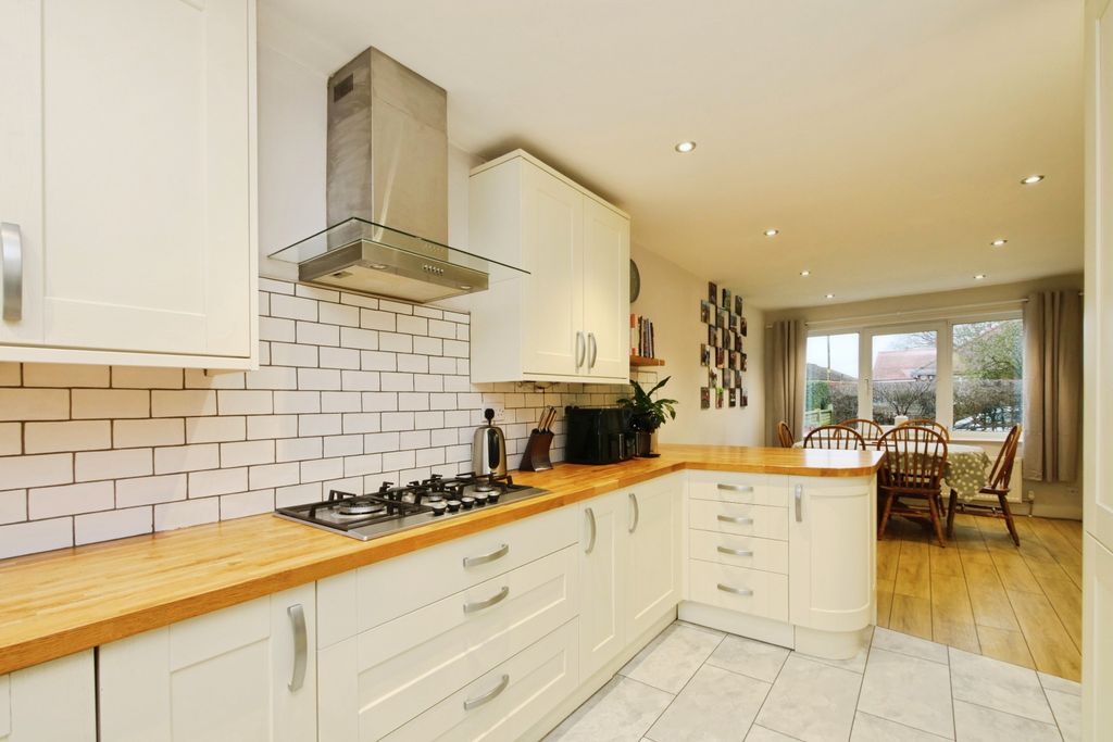 Property photo 3 of 20 Photo #3