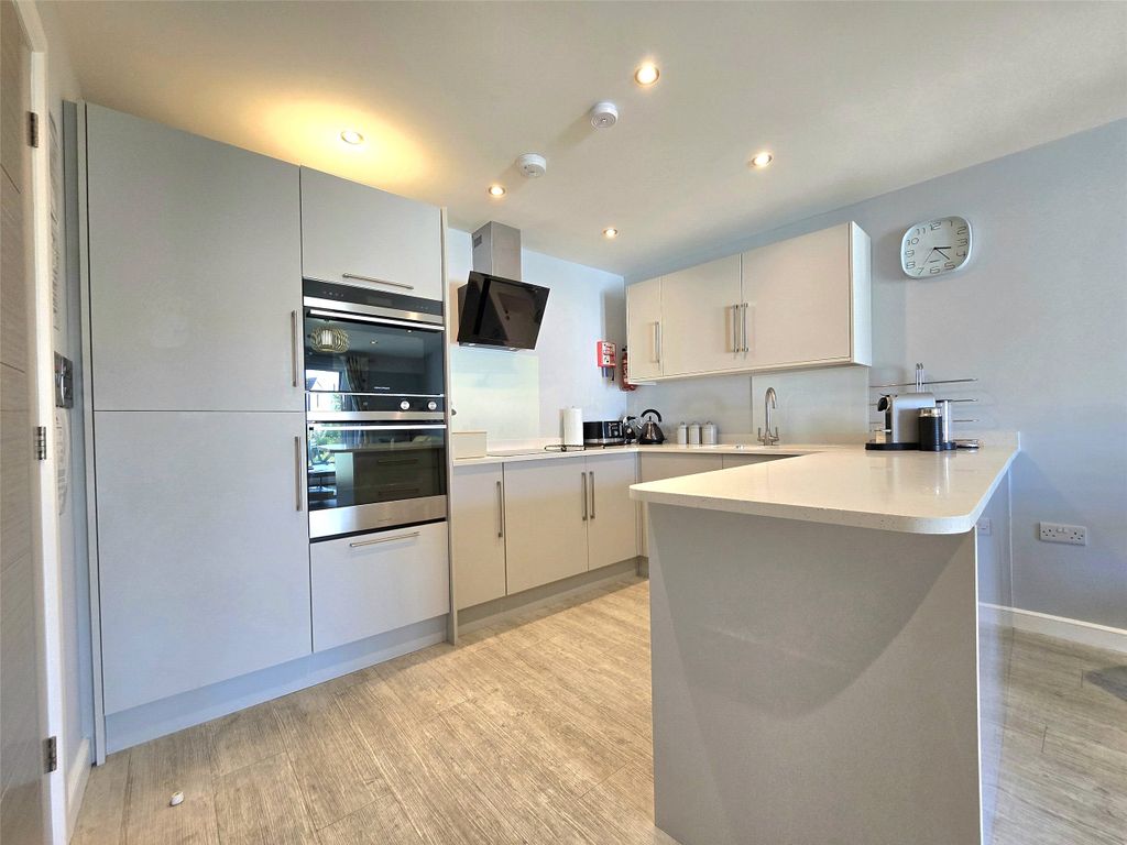 Property photo 3 of 10 3 - Picture No. 07