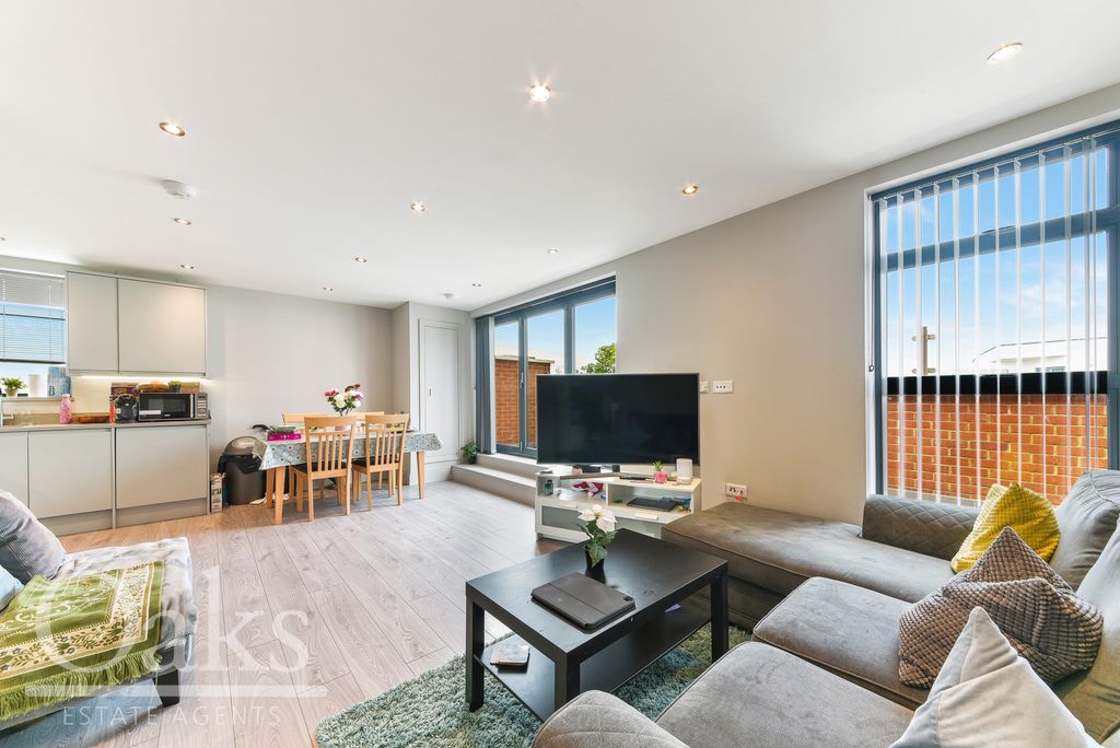 Property photo 2 of 8 Kitchen / Dining / R