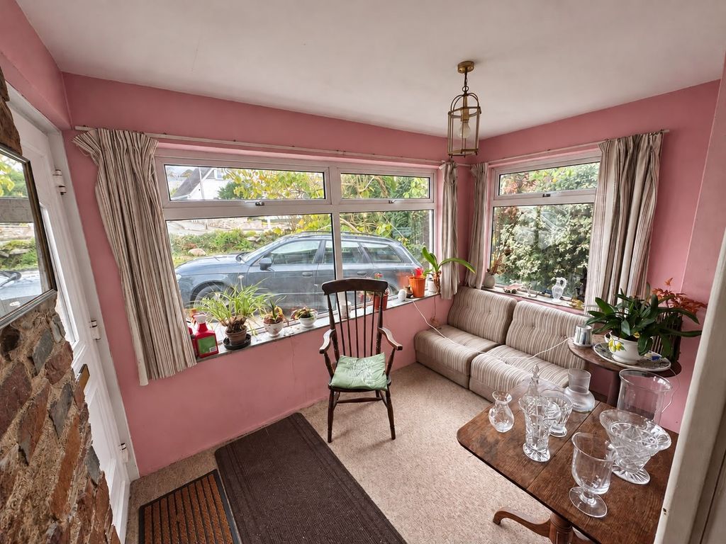 Property photo 2 of 23 Entrance Porch