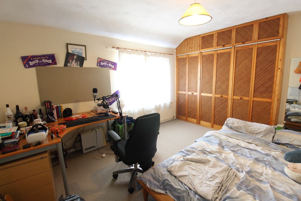 Property photo 3 of 8