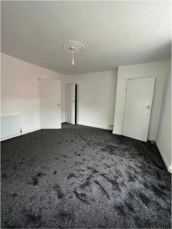 Property photo 2 of 7 Living Room