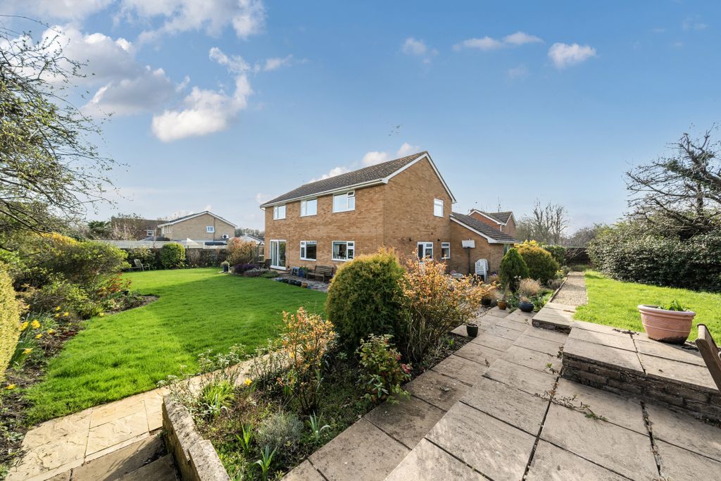 Property photo 2 of 20 14253421569B1B6E1B4E58