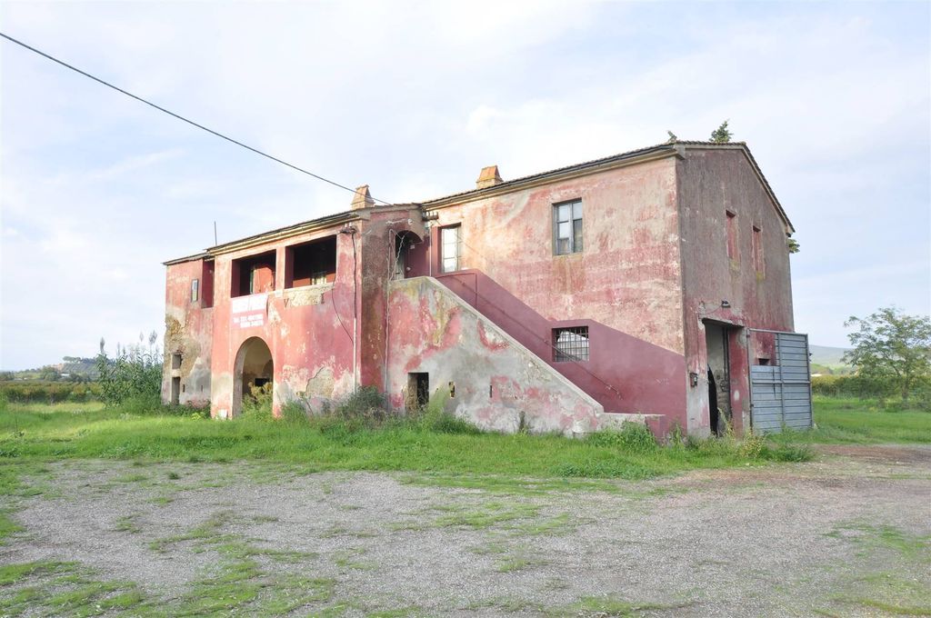 Property photo 1 of 8