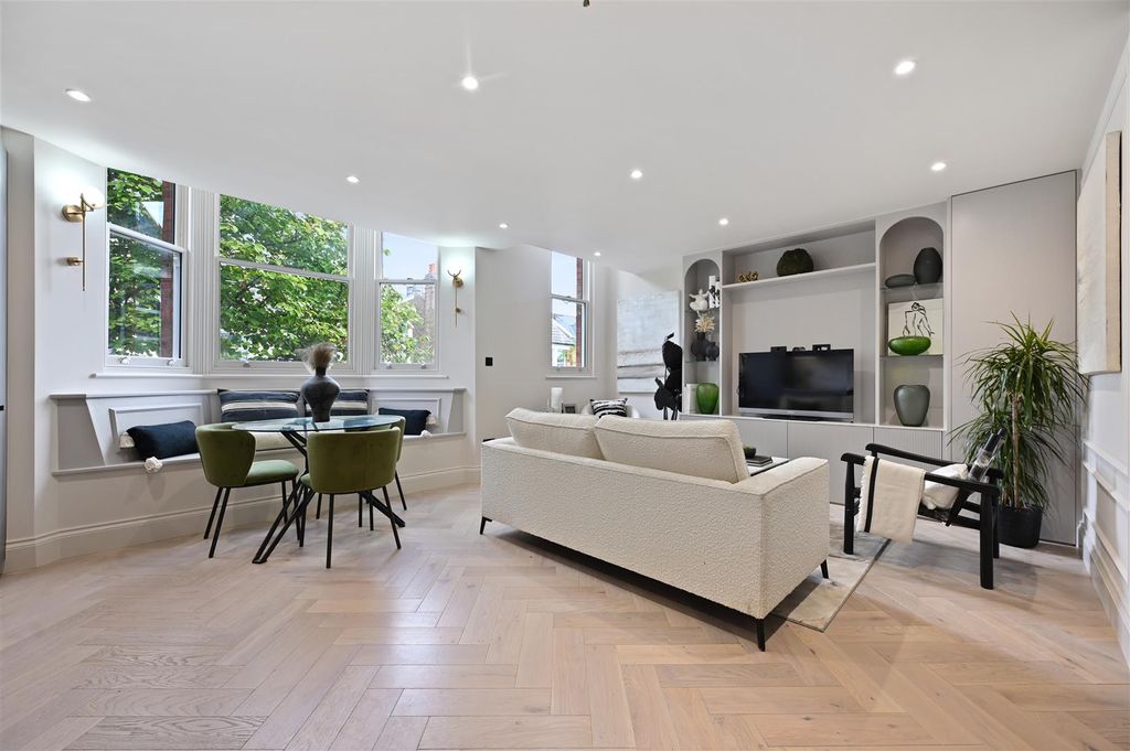 Property photo 1 of 10 Ar - Fff, Grafton Road7.Jpg