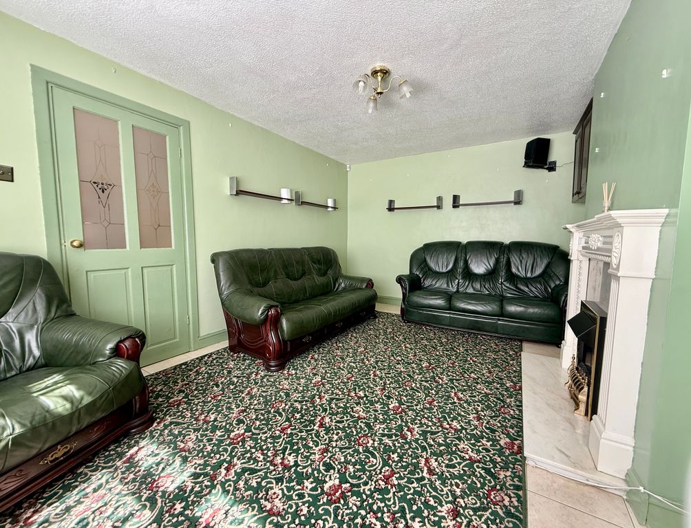 Property photo 3 of 15