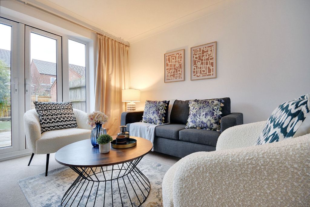 Property photo 2 of 26 Living Room / Diner