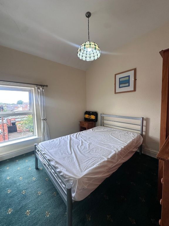 Property photo 2 of 5 5192892