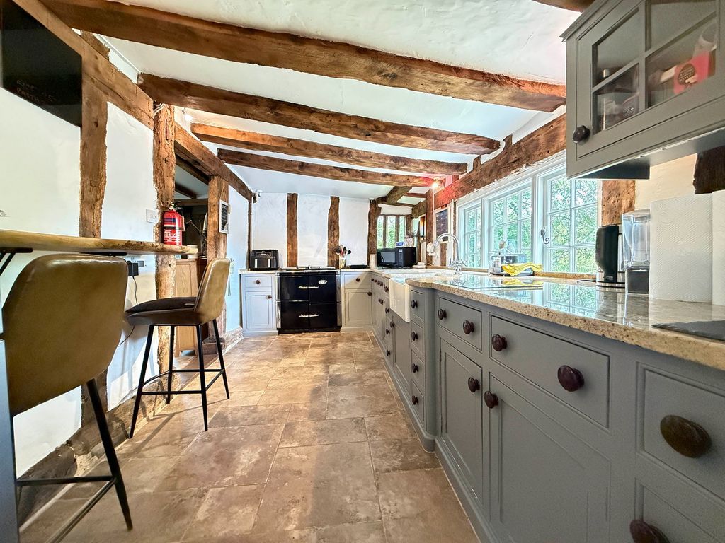 Property photo 2 of 23