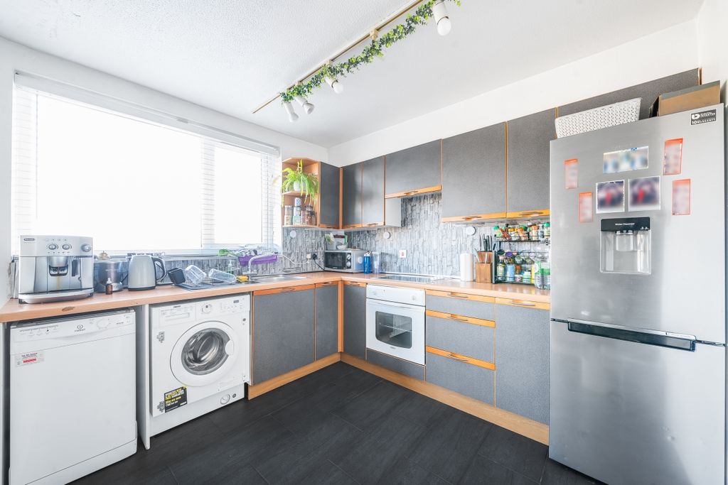 Property photo 2 of 13 1231013 (4)