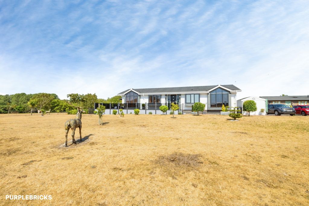 Property photo 1 of 36