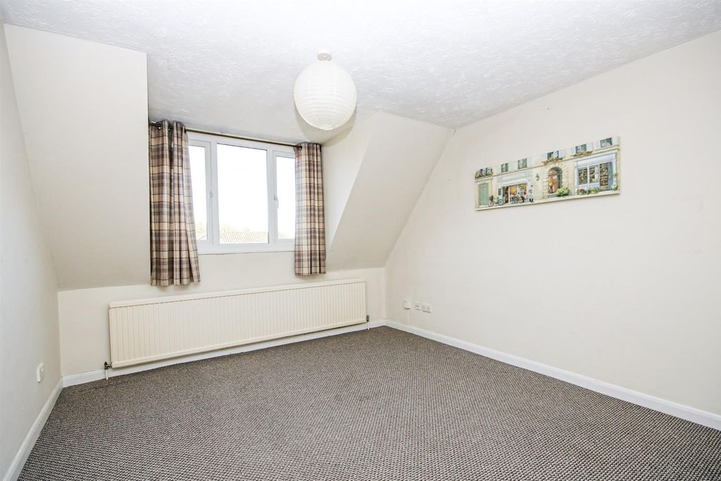 Property photo 3 of 7 6-Img_7301.Jpg