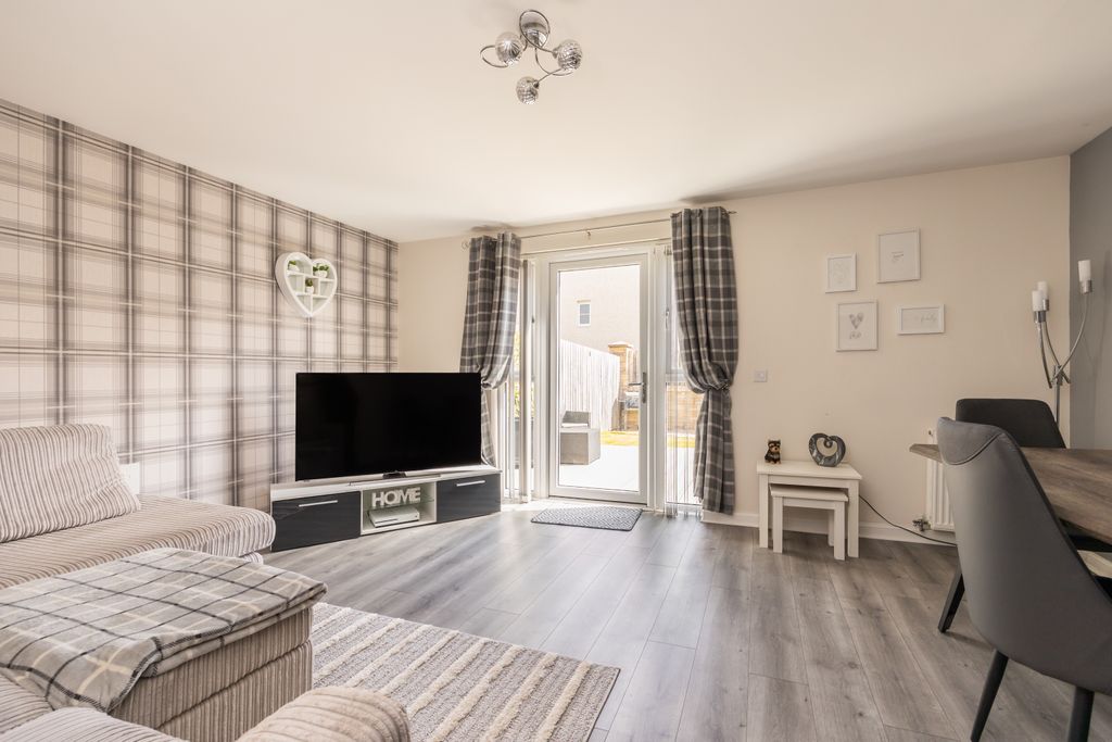 Property photo 2 of 25 Property Image 2