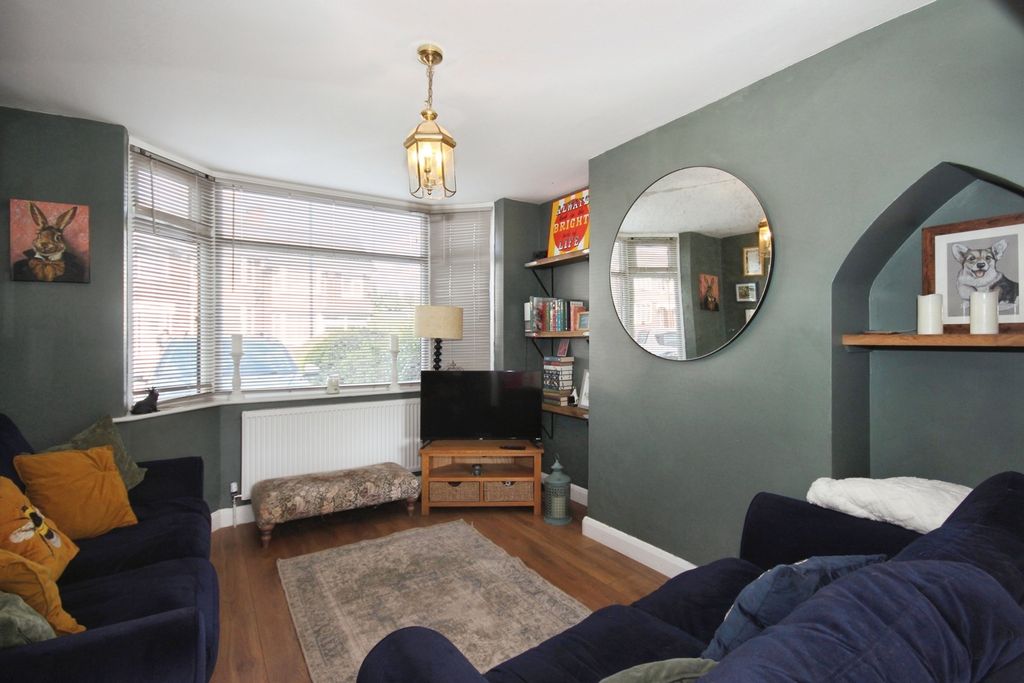 Property photo 2 of 17 Pbox-Img.Jpg