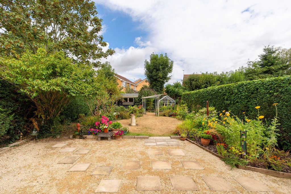 Property photo 2 of 23