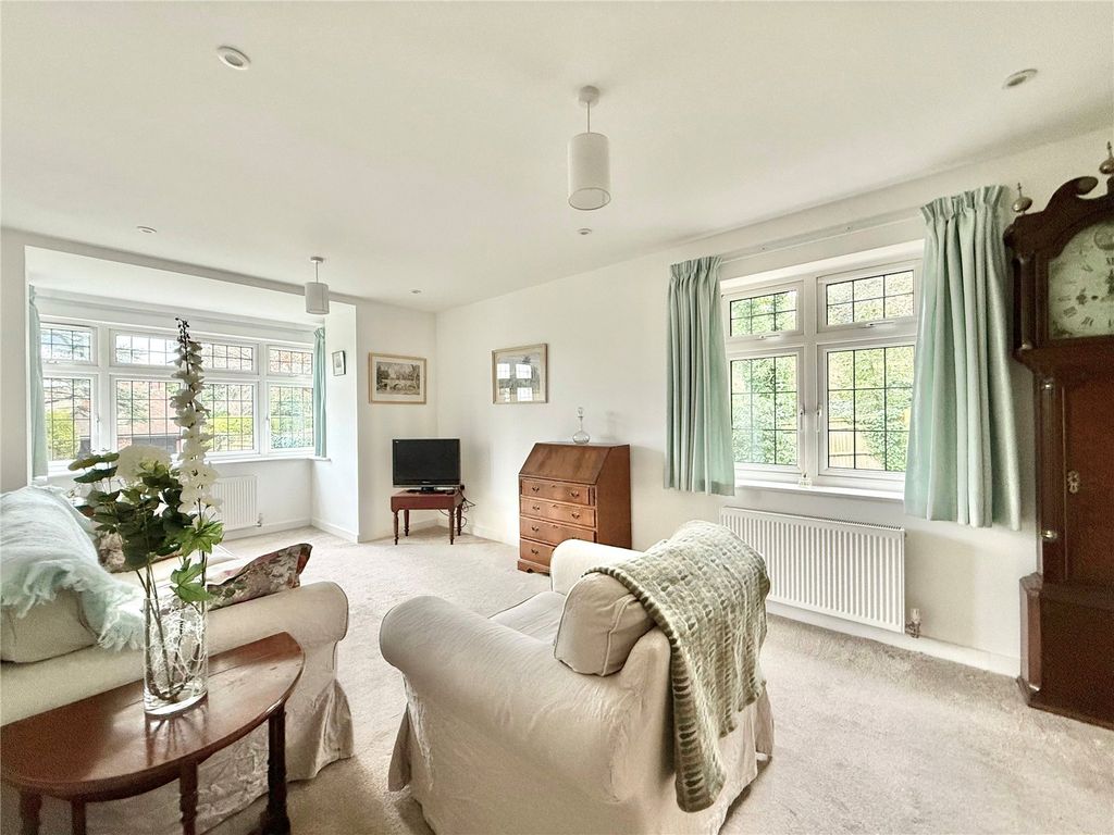 Property photo 2 of 13 Picture No. 18