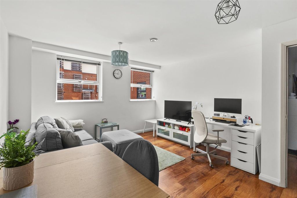 Property photo 1 of 9 Curtis House-6.Jpg