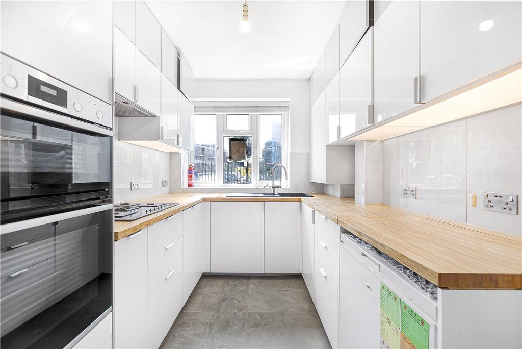 Property photo 2 of 12 Picture No. 08