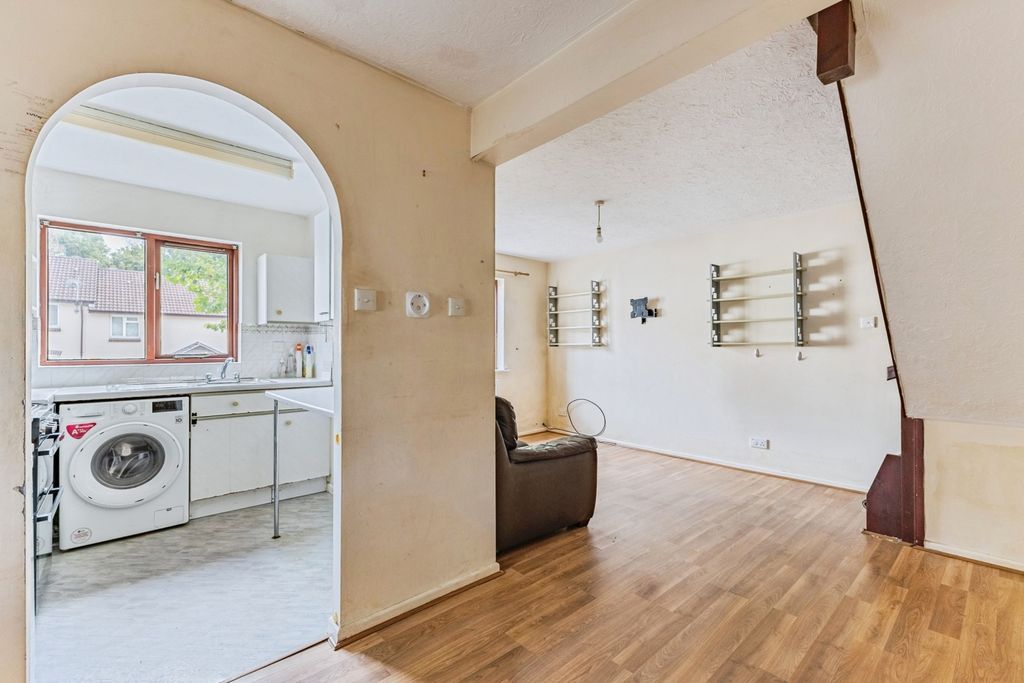 Property photo 2 of 14 Pbox-Img.Jpg