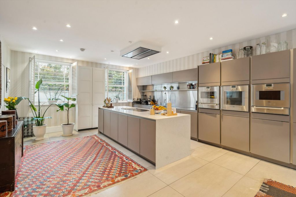 Property photo 2 of 25 Image