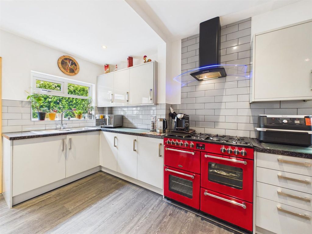 Property photo 3 of 16 Kitchen Diner