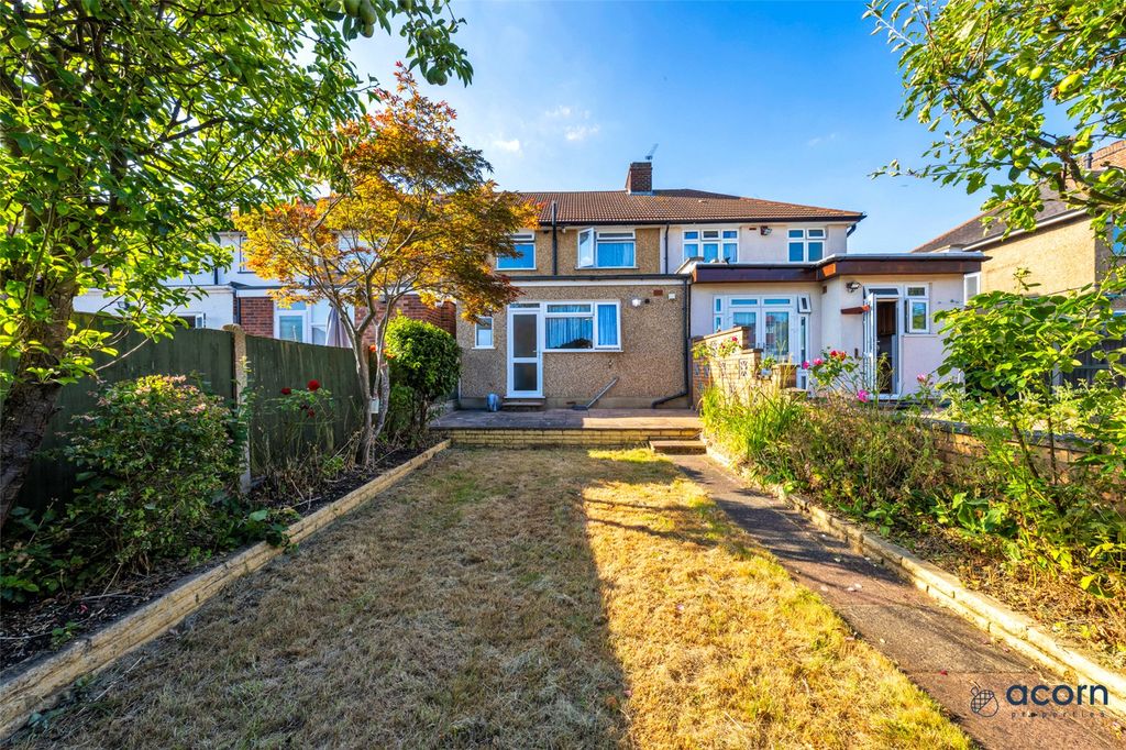 Property photo 2 of 18 Picture No. 17