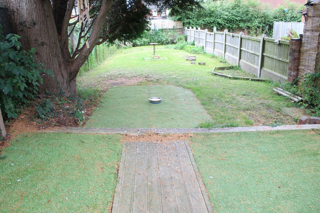 Property photo 2 of 9 Outside