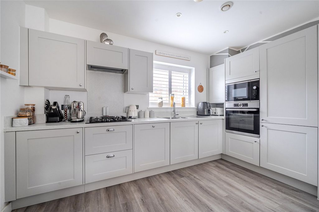 Property photo 2 of 15 Picture No. 14