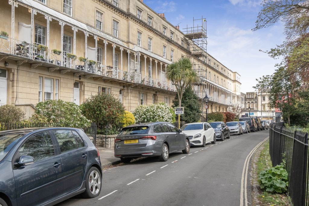 Property photo 1 of 19 Front Aspect