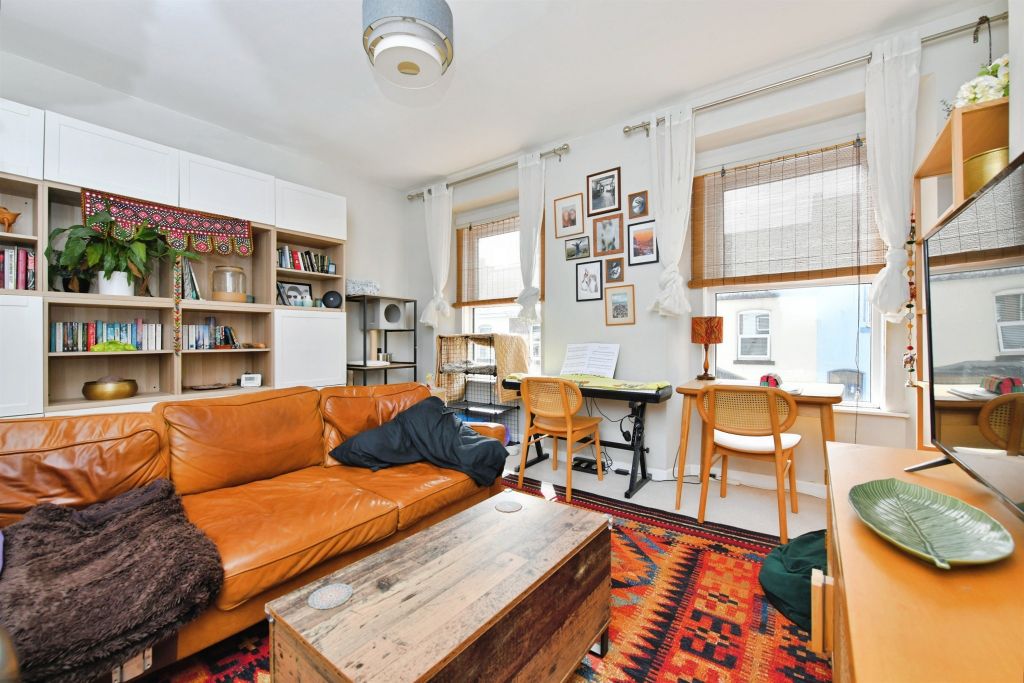 Property photo 3 of 14